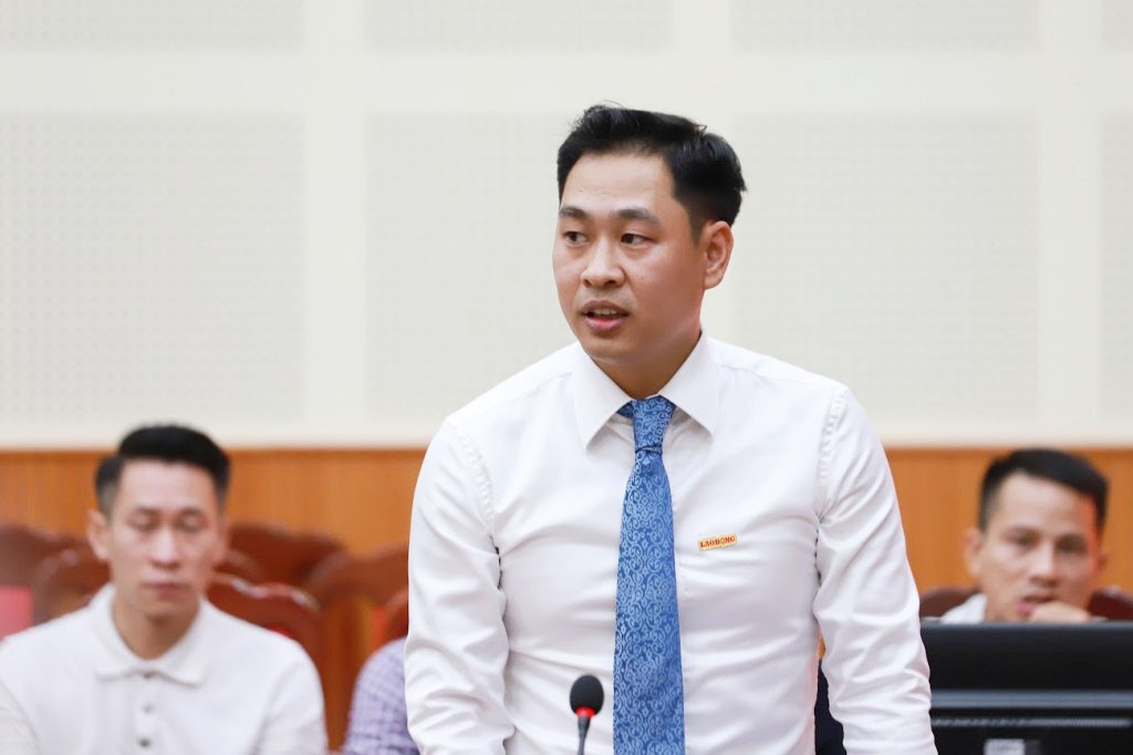 Tân Phó Tổng biên tập Nguyễn Đức Thành phát biểu khi nhận nhiệm vụ