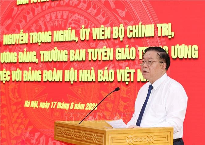 18-nghia.jpg