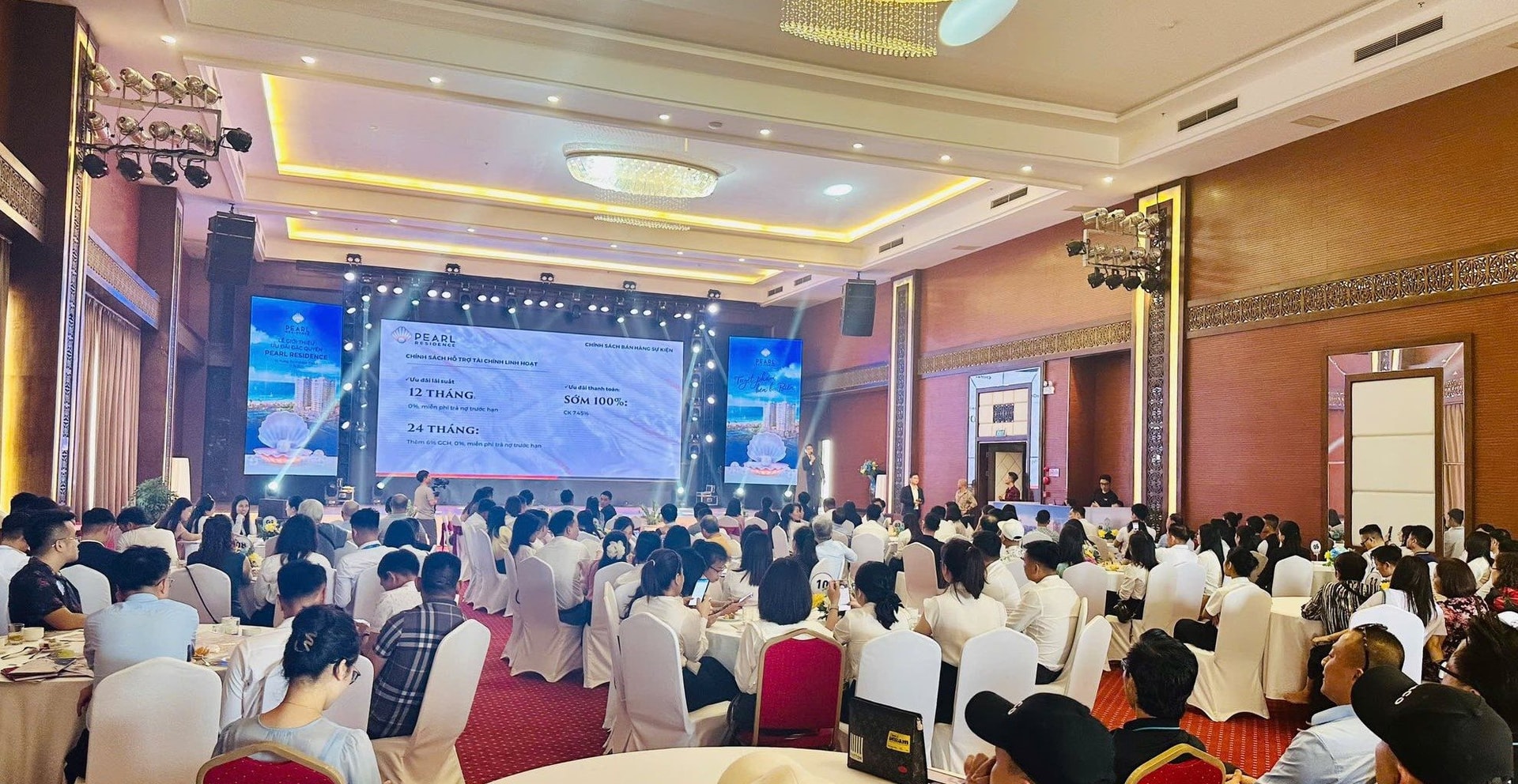 01-toan-canh-le-gioi-thieu-pearl-residence-den-cac-nha-dau-tu-xu-nghe.jpg