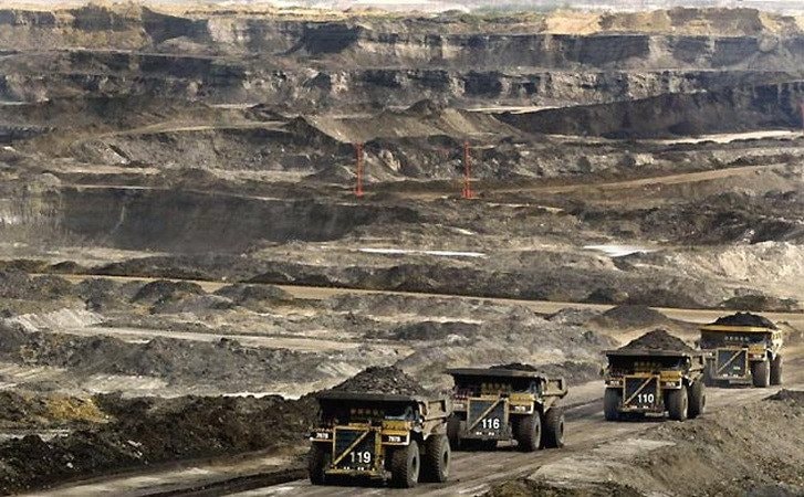 oil_sands_mining.jpg