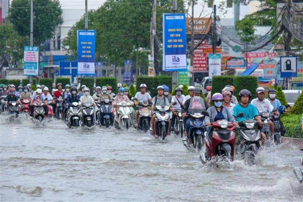 Đông Nam Bộ đối mặt 4 đợt triều cường lớn, nguy cơ ngập úng và xâm nhập mặn gia tăng 