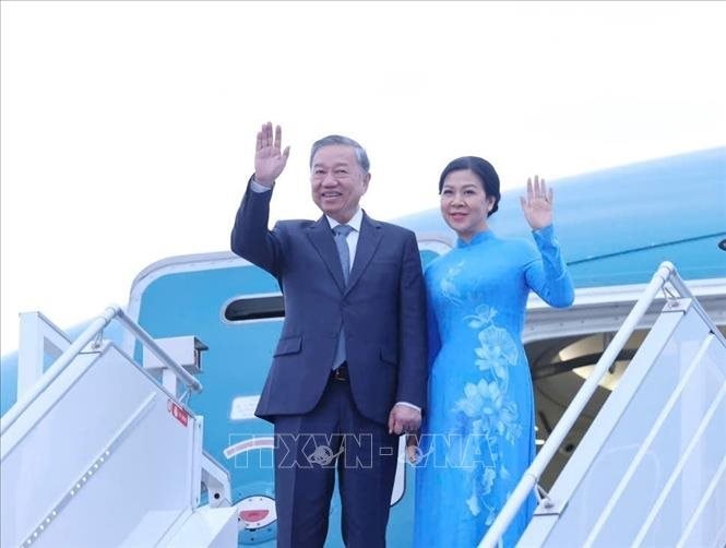 vna-potal-tong-bi-thu-to-lam-ket-thuc-chuyen-tham-4-nuoc-kazakhstan-azerbaijan-lien-bang-nga-va-belarus-stand-68941945339621124531087.jpg