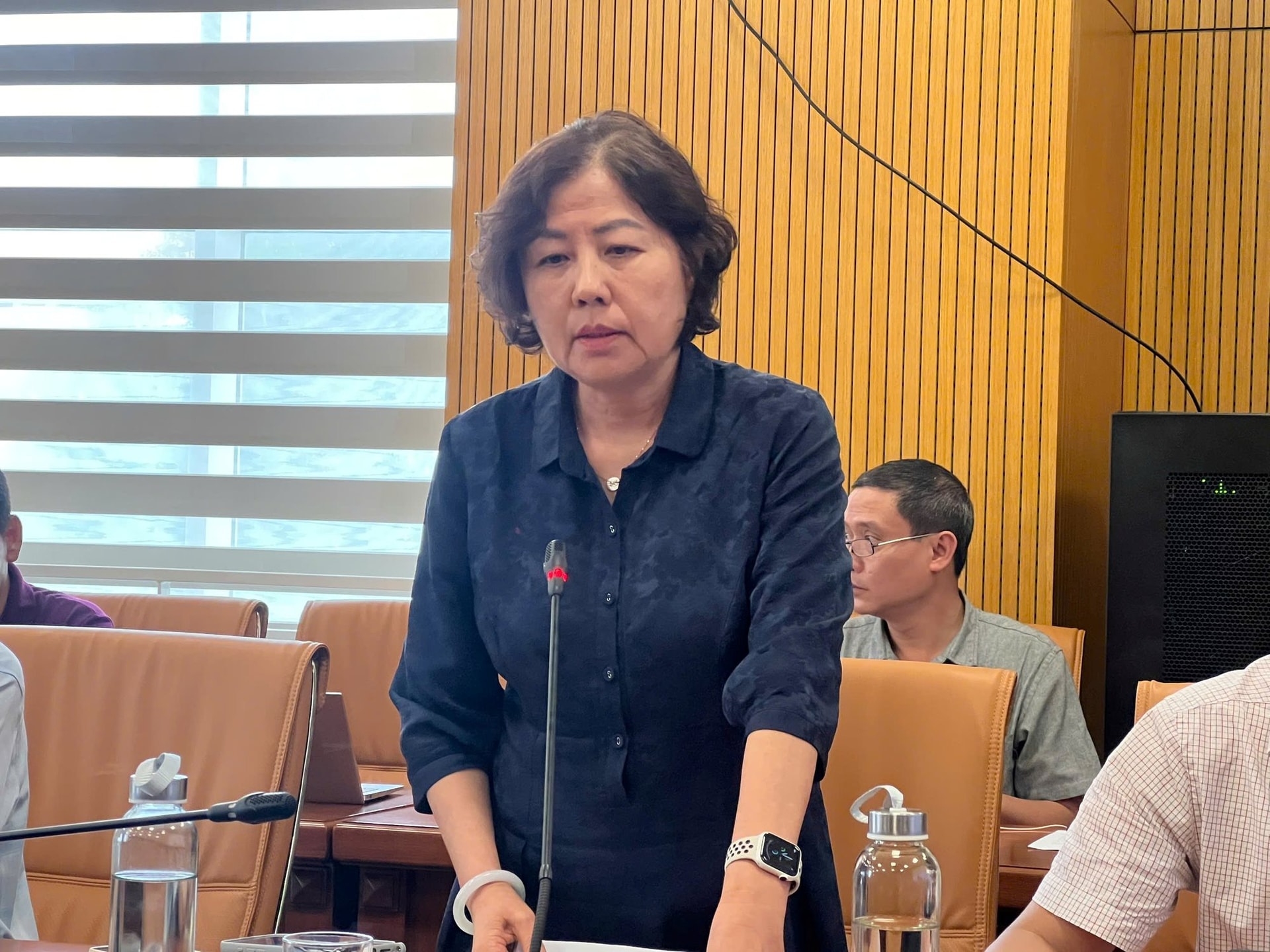 4-thuy.jpg