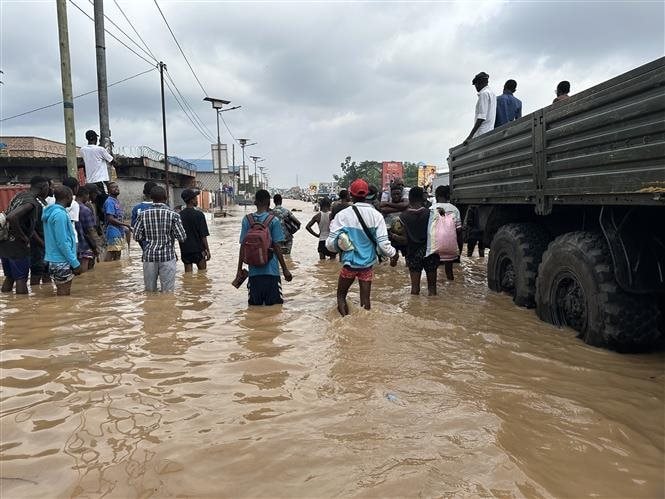 2366505_ngap_lut_tai_kinshasa_chdc_congo_anh_thx_ttxvn_15370115.jpg