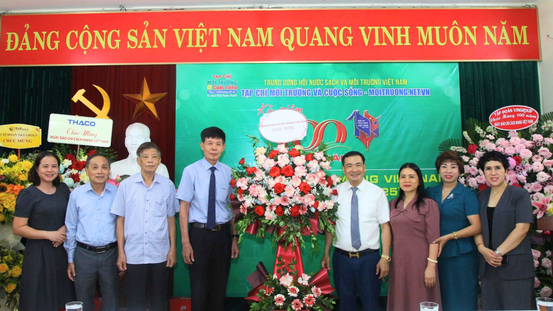 anh-hoi-tang-hoa.png