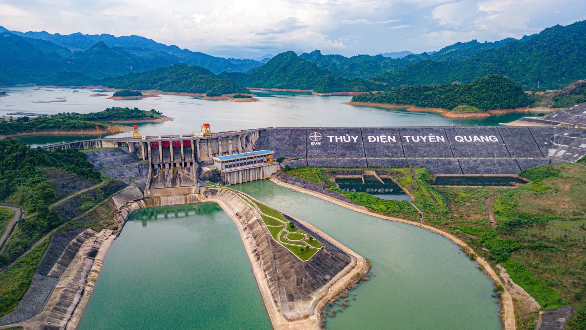 thuy-dien.jpg