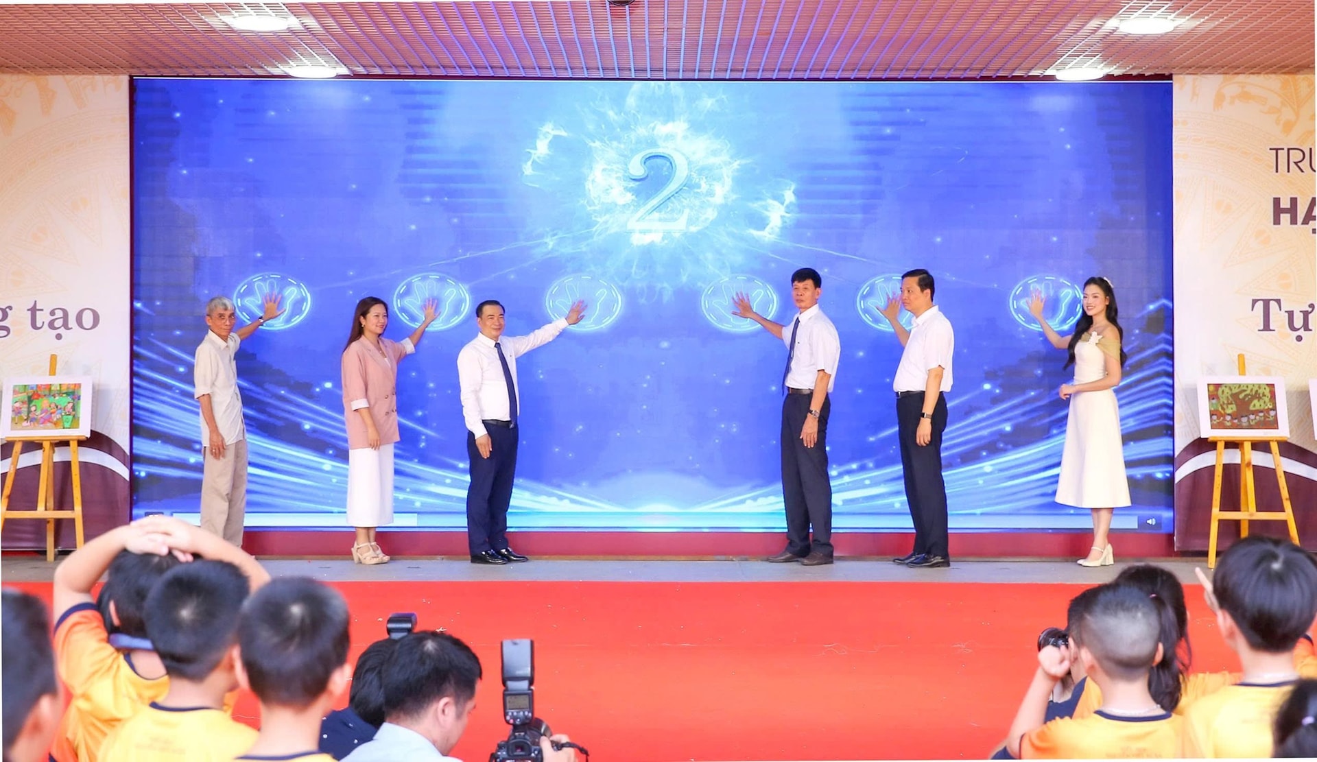 hh-thuy1.jpg