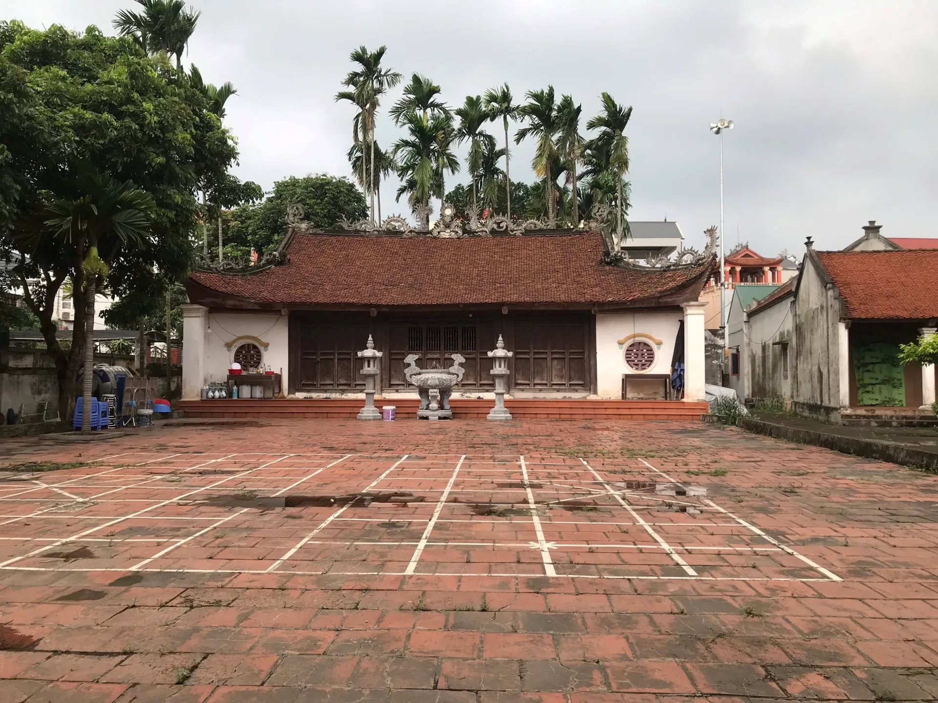 dinh.jpg
