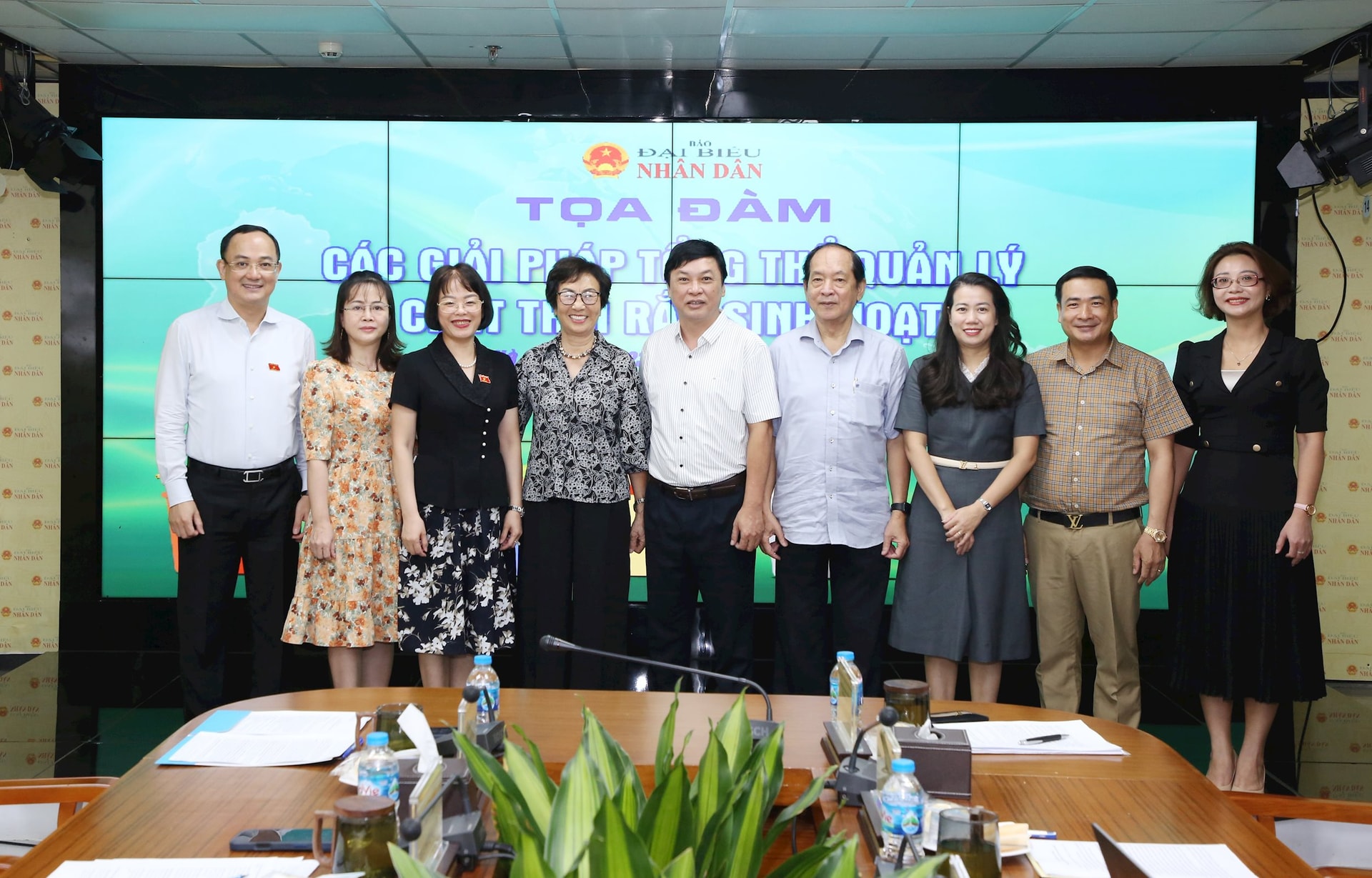 [VIDEO] Báo Đại biểu Nhân dân tổ chức tọa đàm “Các giải pháp tổng thể quản lý chất thải rắn sinh hoạt” 