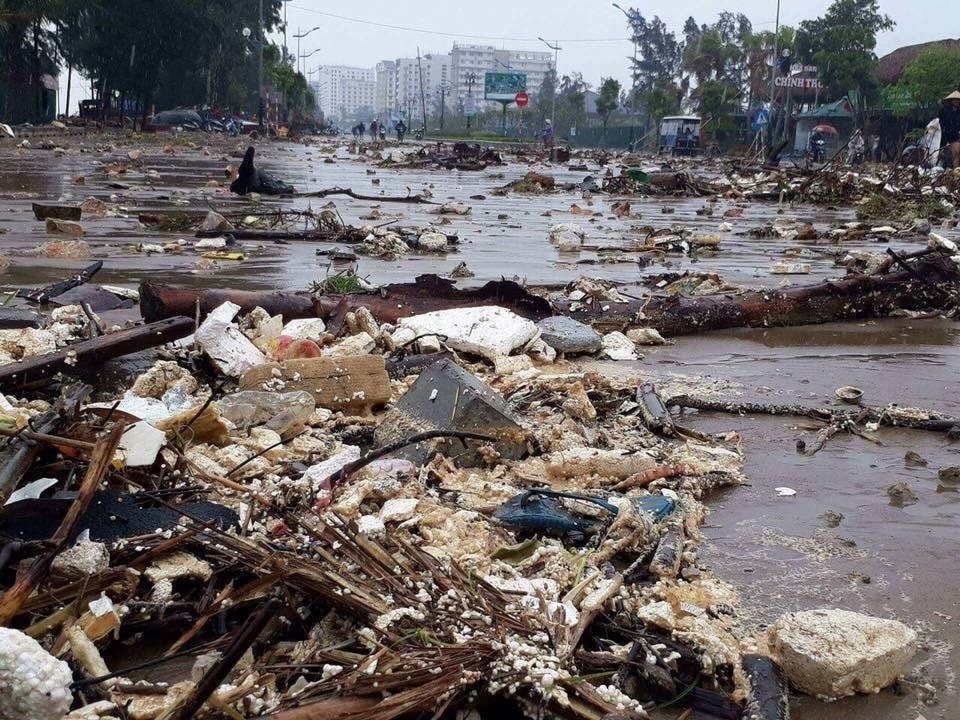 Bộ Y tế phát cảnh báo dịch bệnh sau mưa lũ lớn do bão số 10 