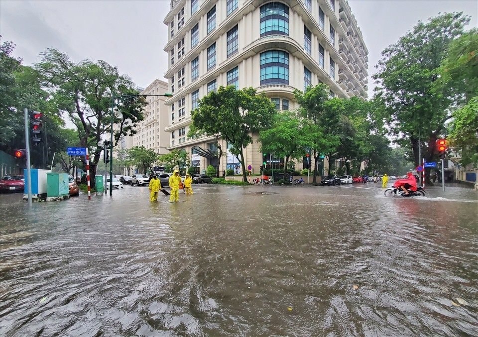 ha-noi-ngap-ung.jpg