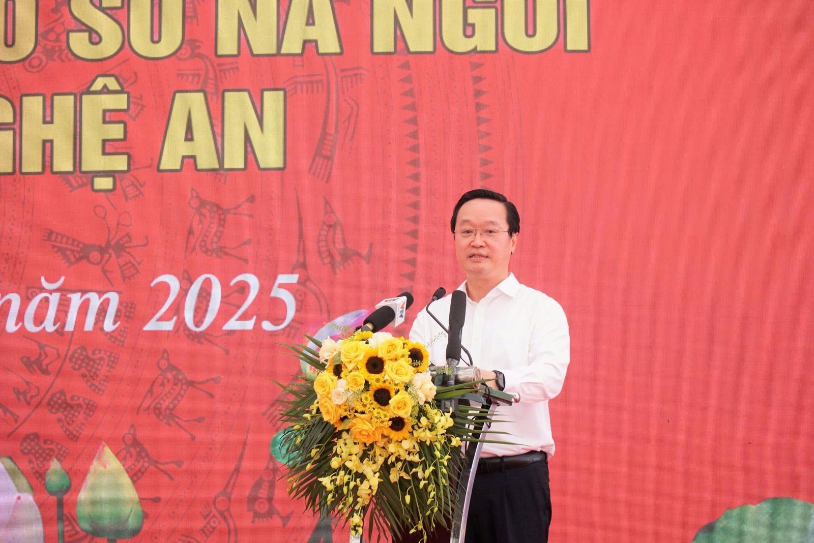 bi-thu-tnhr-uy.jpg