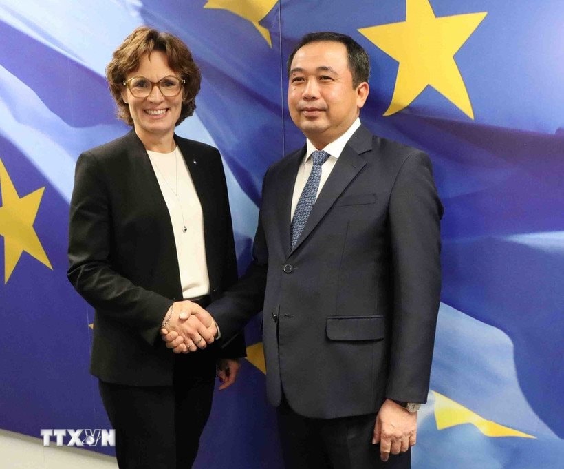 viet-nam-bi-eu-1.jpg