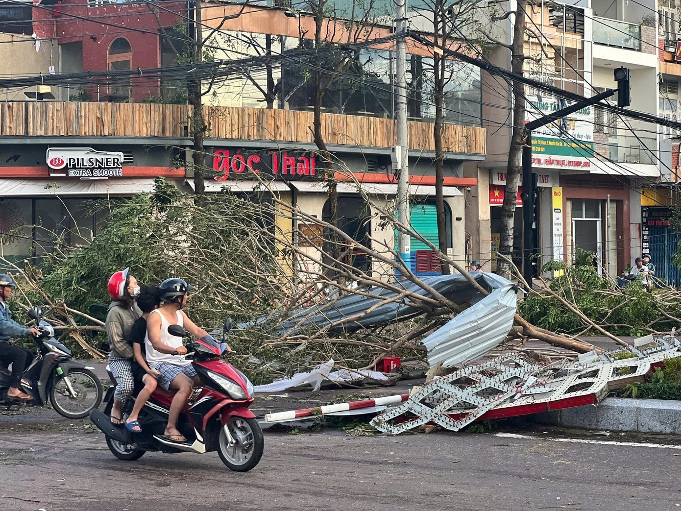 Hỗ trợ khẩn cấp 80 tỷ đồng cho Quảng Ngãi, Gia Lai và Đắk Lắk khắc phục hậu quả bão số 13