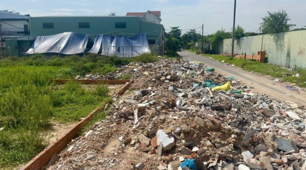 Đà Nẵng tăng cường kiểm soát, xử phạt hành vi đổ trộm rác thải xây dựng