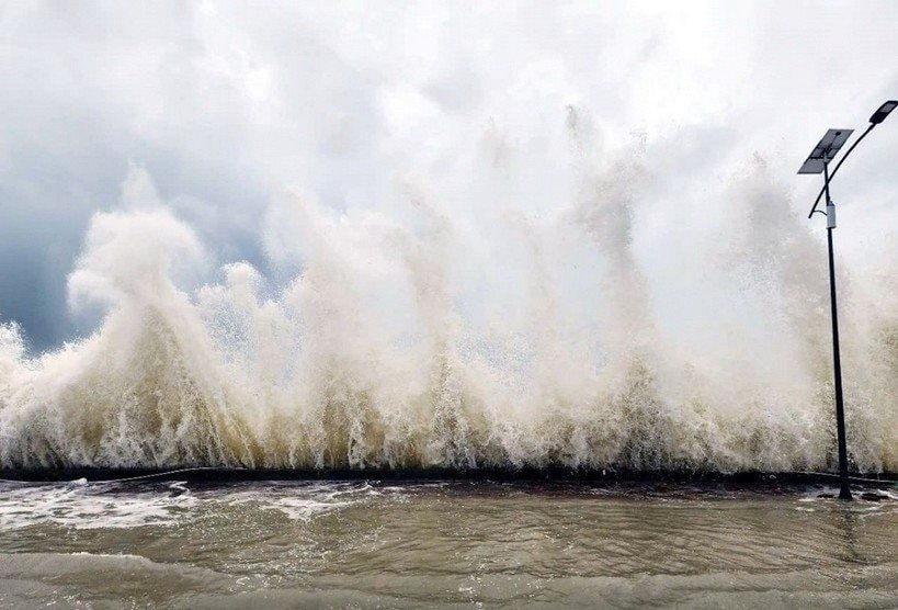 Khánh Hòa mưa lớn ba ngày liên tiếp, cảnh báo lũ và nhiều rủi ro 