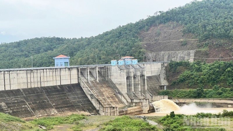 Đính chính thông tin hồ chứa nước Sông Than nứt và thấm nước 