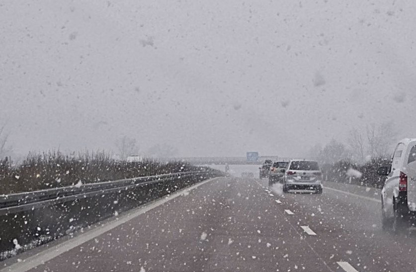 Bão Elli gây thời tiết cực đoan trên khắp nước Đức 