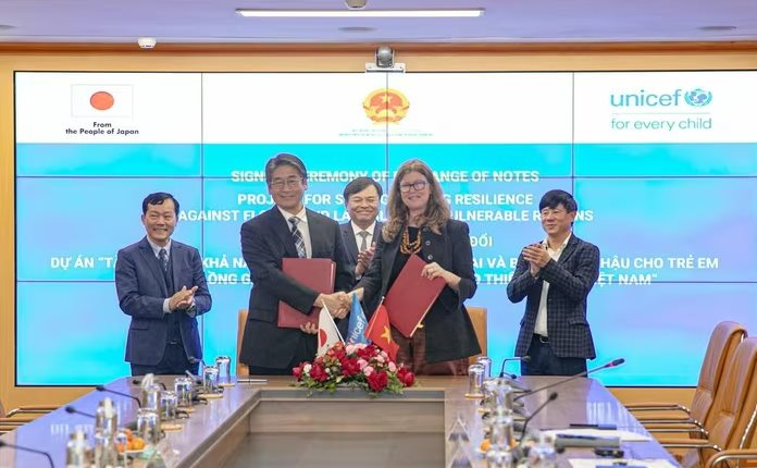 Nhật Bản và UNICEF tiếp tục hỗ trợ Việt Nam tăng cường khả năng chống chịu thiên tai cho trẻ em 