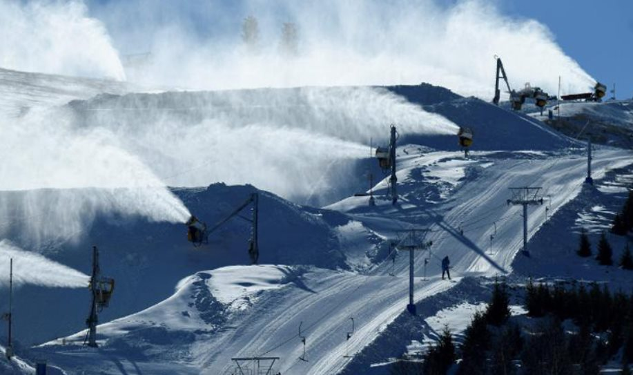 Từ tuyết nhân tạo đến phát thải CO₂: Thách thức kép của Olympic mùa Đông 