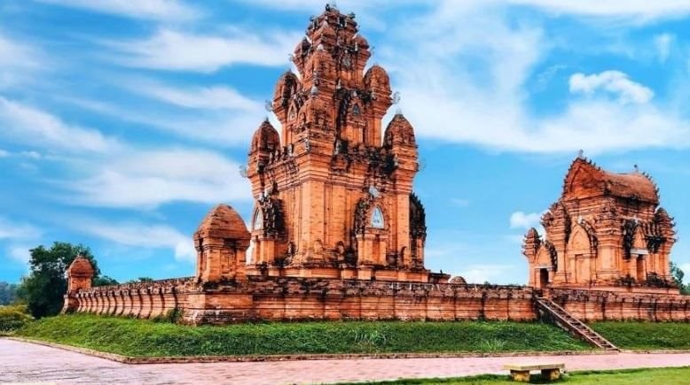 Từ 1/7, UBND TP Hà Nội trực tiếp quản lý Làng Văn hóa - Du lịch các dân tộc Việt Nam 