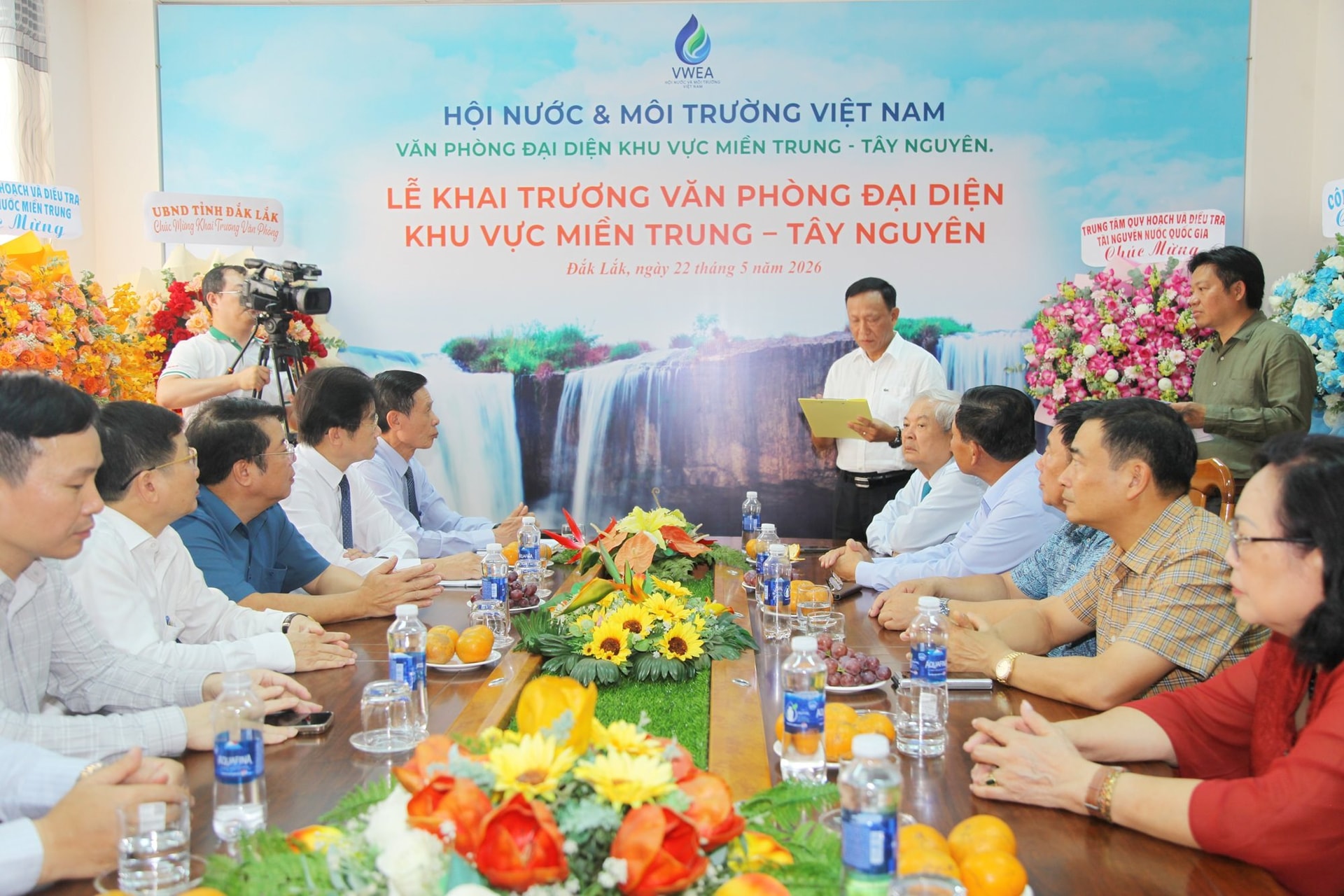van-phong-dak-lak-11-.jpg