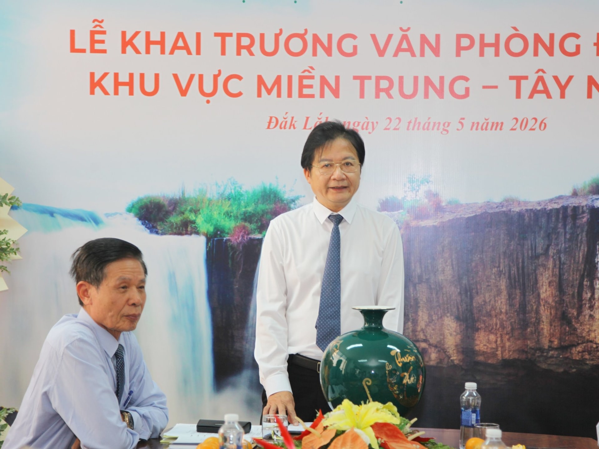 van-phong-dak-lak-20-.jpg