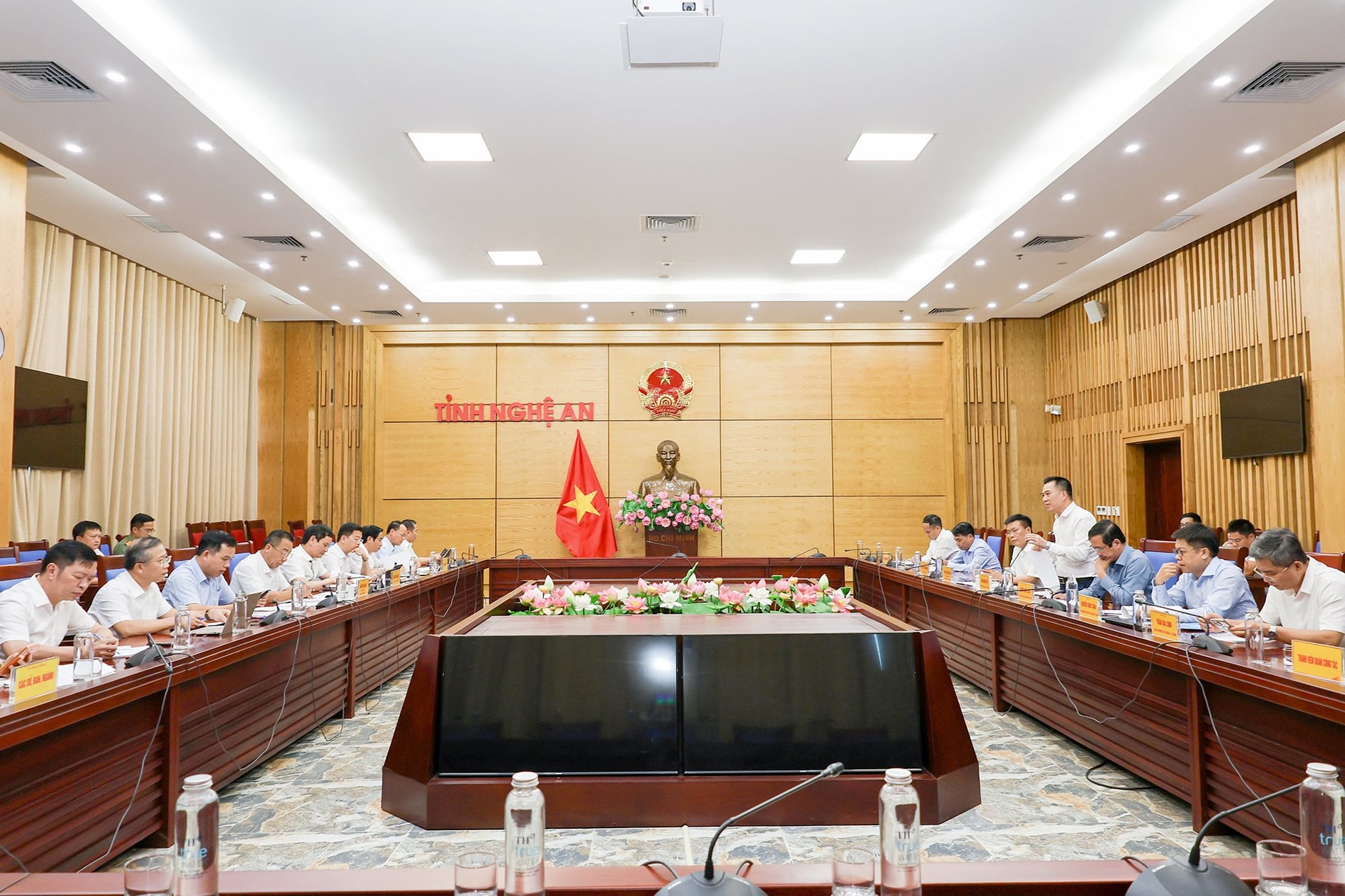 quang-canh.jpg