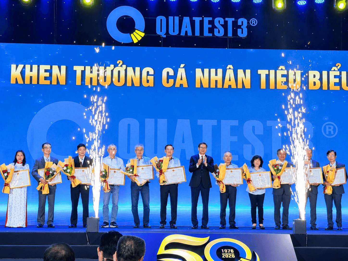 khen_thuong_ca_nhan_tieu_bieu_1.png