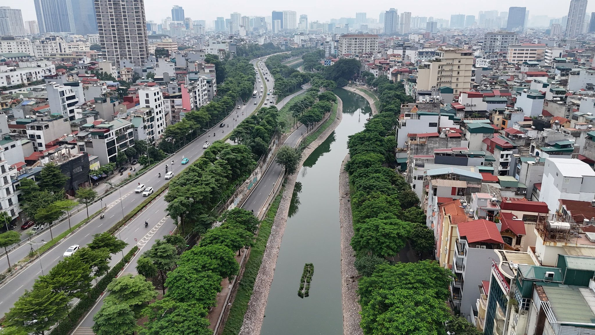 Hà Nội từng bước siết khí thải phương tiện, kiến tạo đô thị xanh 