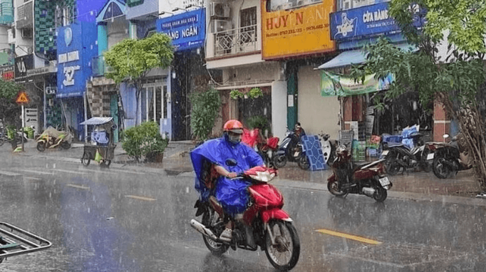 Dự báo thời tiết Hà Nội ngày 30/7/2026: Mưa dông có khả năng xảy ra lốc, sét 