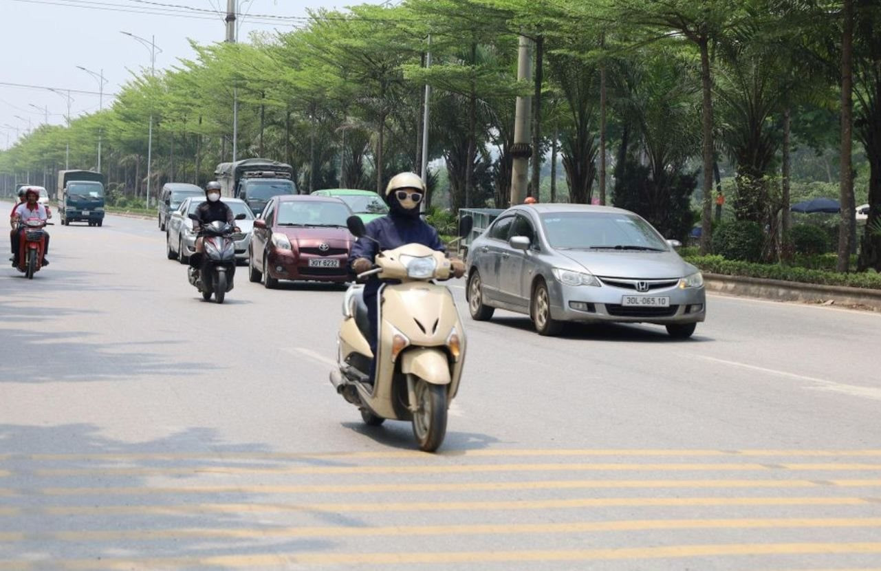 Dự báo thời tiết Hà Nội ngày 14/8/2026: Đêm có mưa rào vài nơi, ngày nắng nóng 
