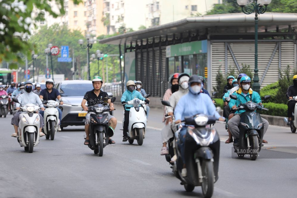 Dự báo thời tiết Hà Nội ngày 16/8/2026: Chiều tối và đêm có lúc có mưa rào và dông, ngày nắng 