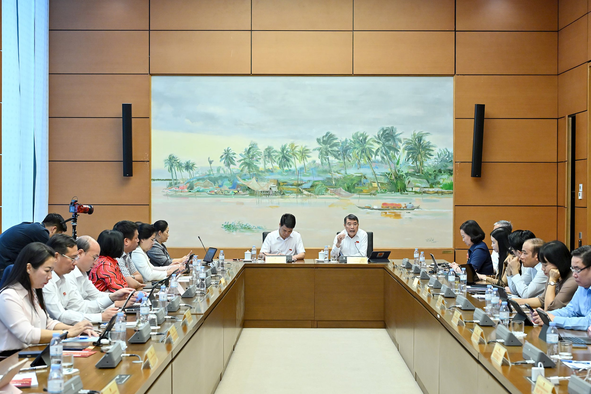 lmhung-20a.jpg