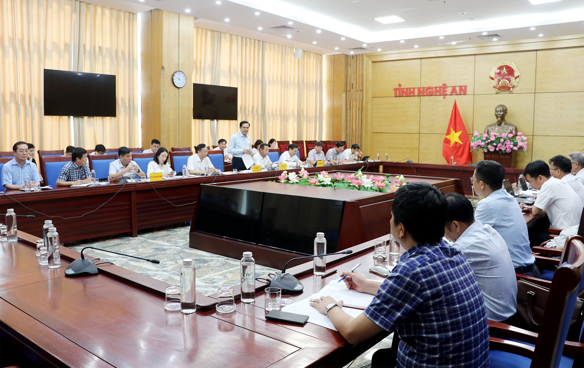2-quang-canh-002192.jpg
