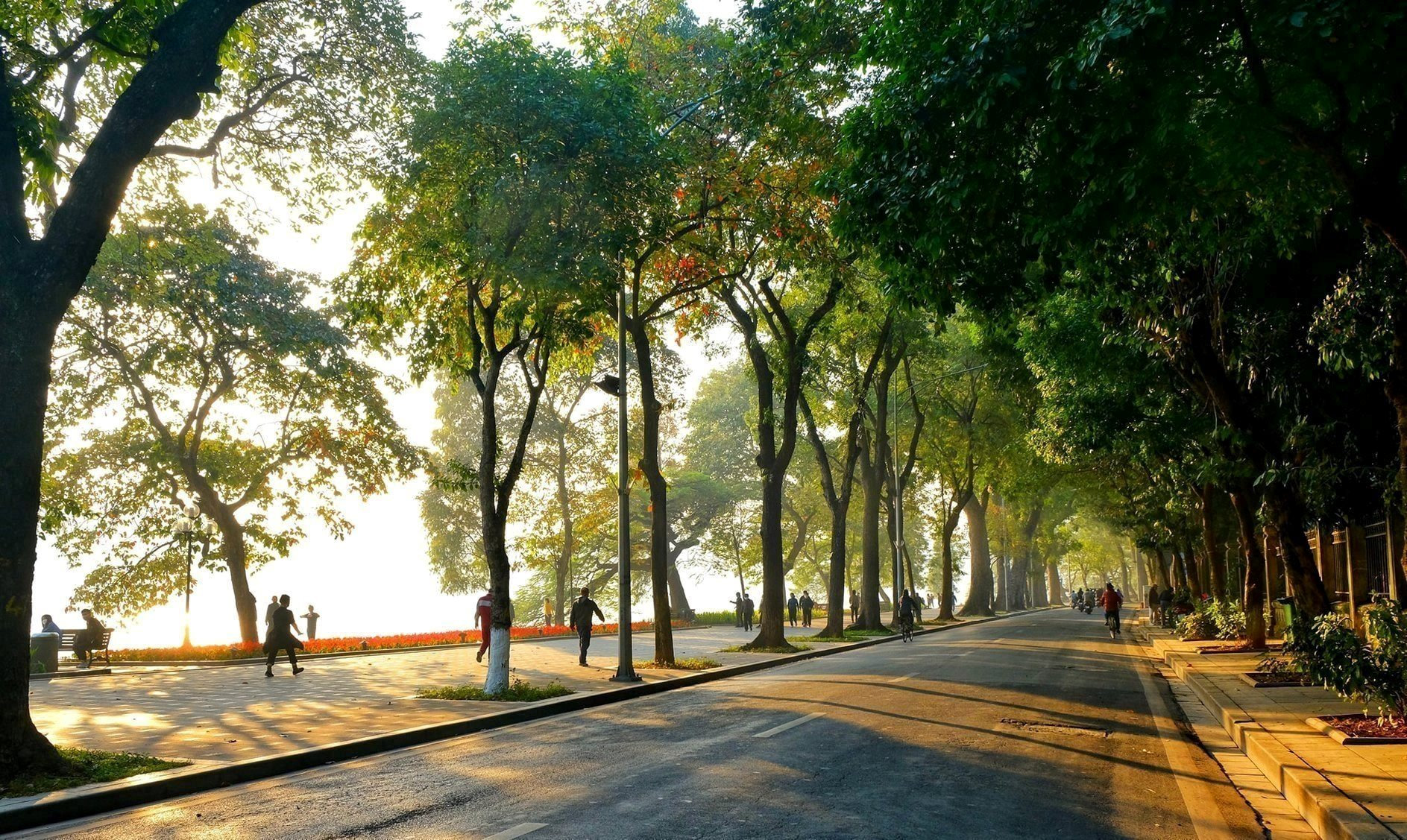 Dự báo thời tiết Hà Nội ngày 06/10/2026: Trưa chiều giảm mây trời nắng 