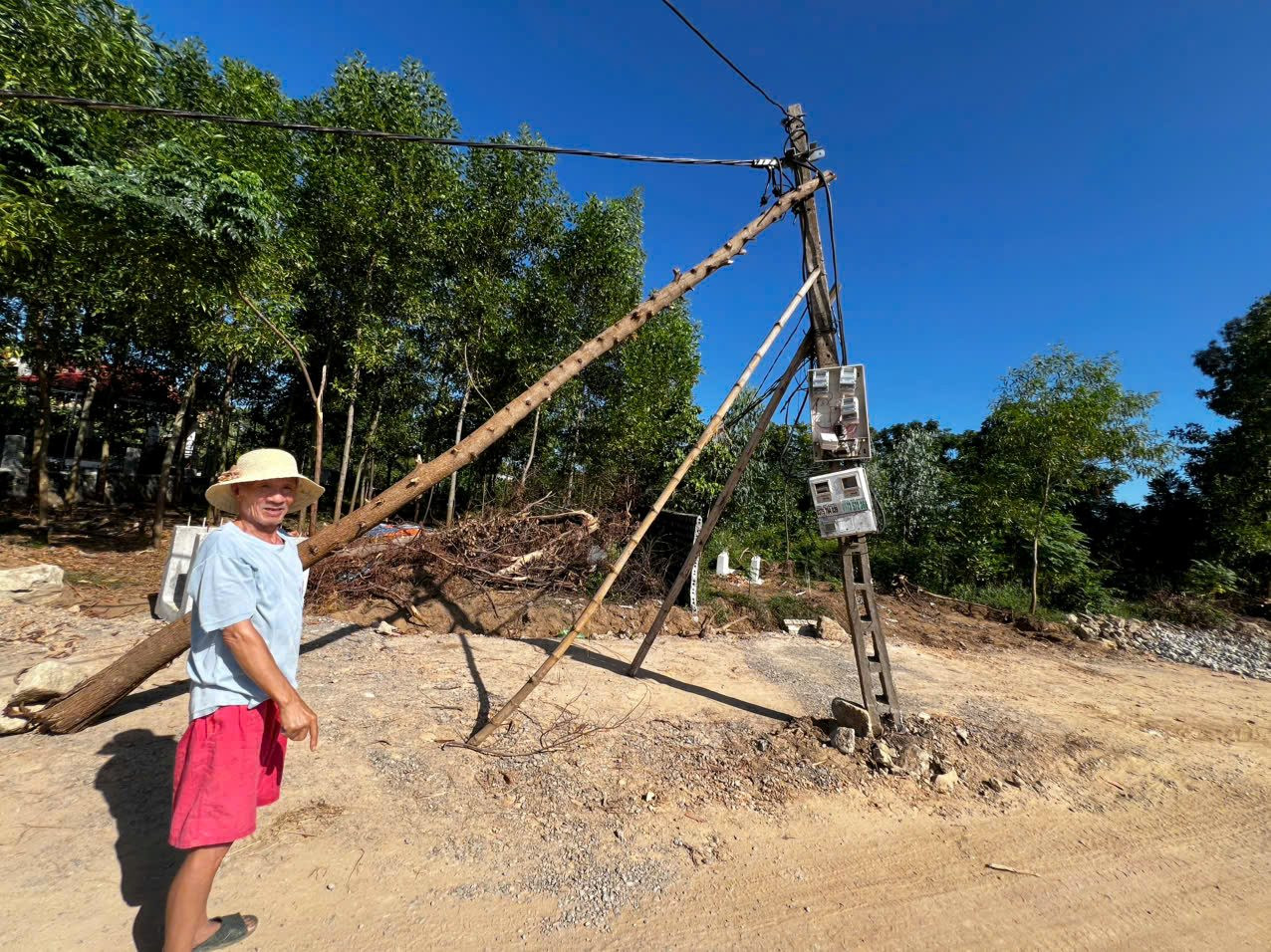 Thanh Hóa: Cột điện 
