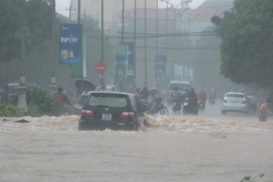 Trung Bộ tiếp tục mưa lớn diện rộng