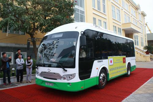 Hải Phòng: Hệ thống xe bus chạy bằng năng lượng mặt trời được thí điểm sử dụng