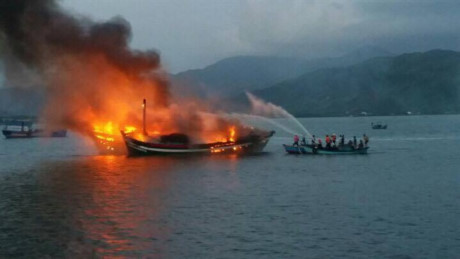 Bình Định: Cháy 3 tàu cá ước tính thiệt hại gần 30 tỷ đồng