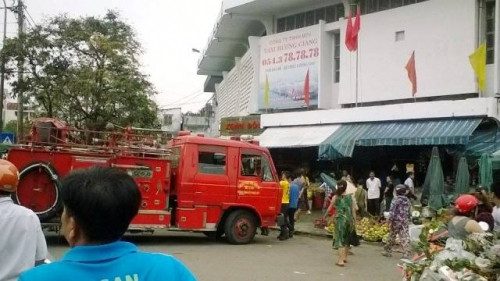 Thừa Thiên Huế: Cháy chợ vàng mã, tiểu thương hốt hoảng