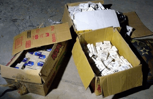 Vĩnh Long: Thu giữ 700 gói thuốc lá nhập lậu