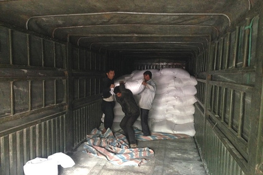Cấp hơn 200 tấn gạo cứu đói dân Lào Cai