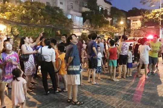 Cháy lớn tại tòa nhà Capital Garden Trường Chinh