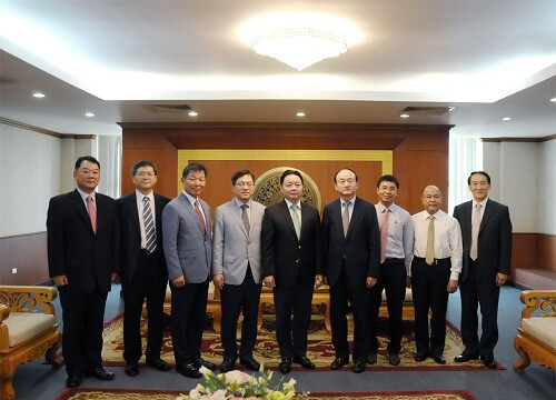 Bộ trưởng Trần Hồng Hà làm việc với tập đoàn Samsung