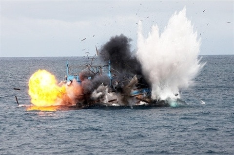U Minh: Đang đánh cá, máy tàu phát nổ hất văng ngư dân xuống biển
