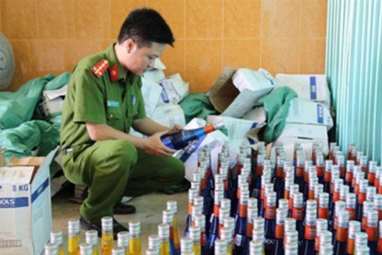 Thừa Thiên – Huế: Thu giữ số lượng lớn sữa, mỹ phẩm và rượu lậu