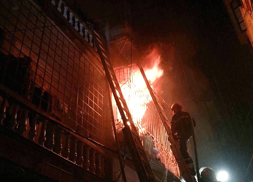 Hà Nội: Cháy lớn tại cửa hàng kinh doanh lốp