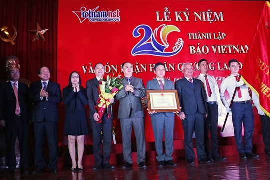 Báo Vietnamnet vinh dự đón nhận Huân chương Lao động hạng Nhì