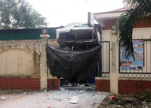 Nghệ An: Cây ATM bị nổ tung vào rạng sáng